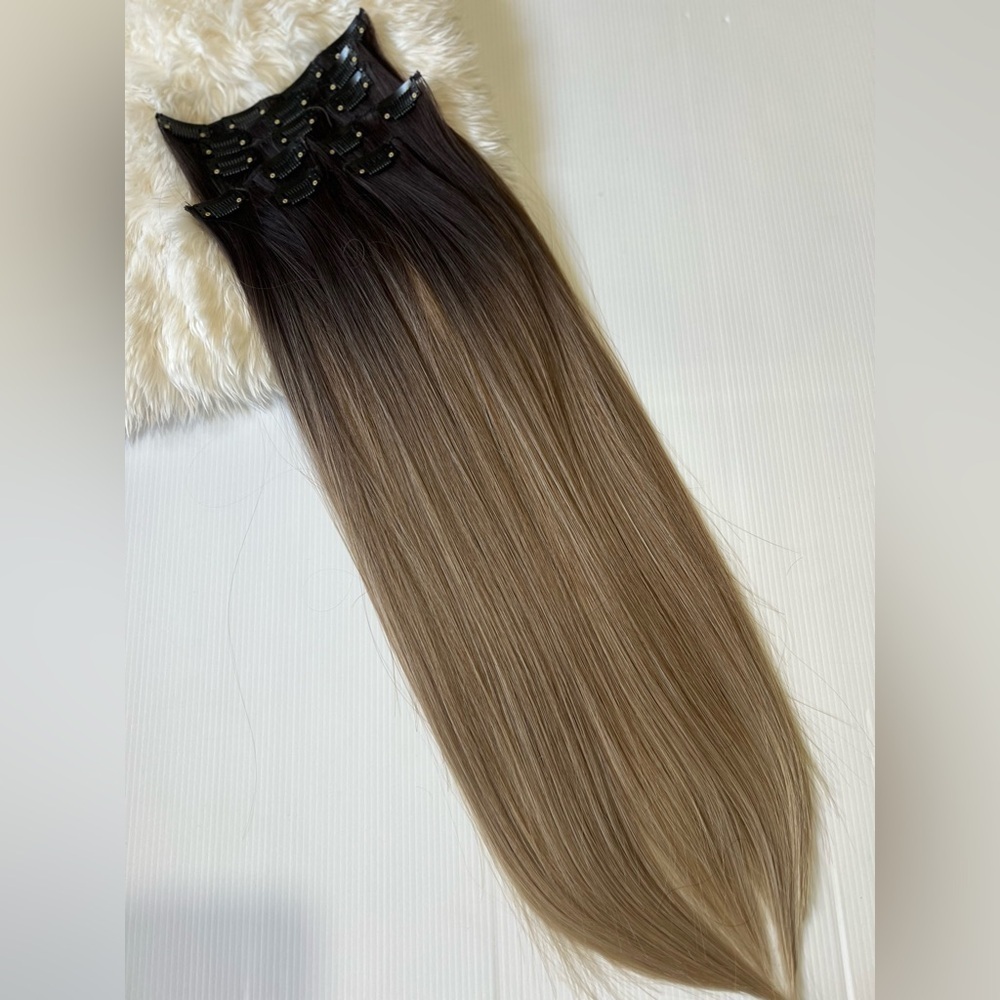Human hair blend Clip in Medium blonde hair Extensions